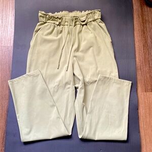 Lululemon athletica on the fly pants sz 4